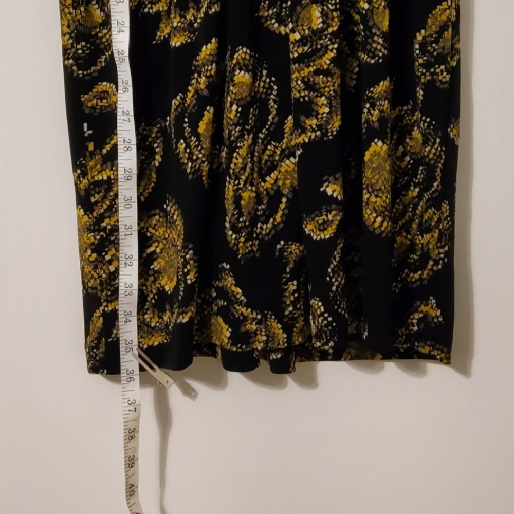 Elle Black and Gold Flutter Sleeve Smocked Pleated Sheath Dress - Picture 3 of 7
